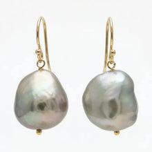 Load image into Gallery viewer, Simple baroque drops: 14K Gold Fill / Gray
