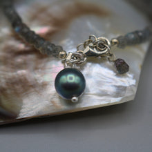 Load image into Gallery viewer, Labradorite Faceted Bead Bracelet
